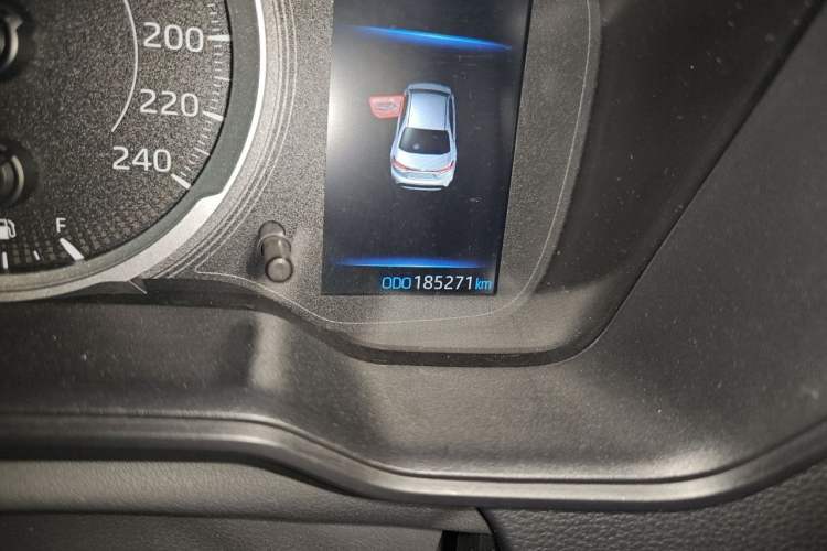 Used Toyota Levin 2021 185T CVT Luxury Edition Odometer Close Up