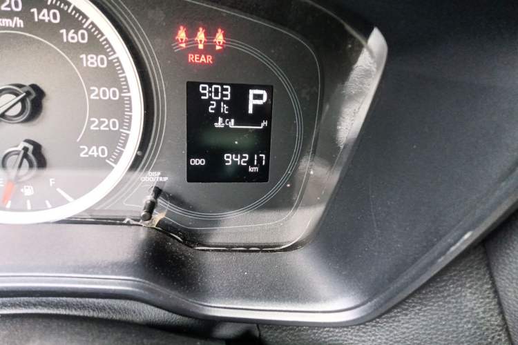 Used Toyota Levin 2021 185T CVT Entry-Level Version Odometer Close Up