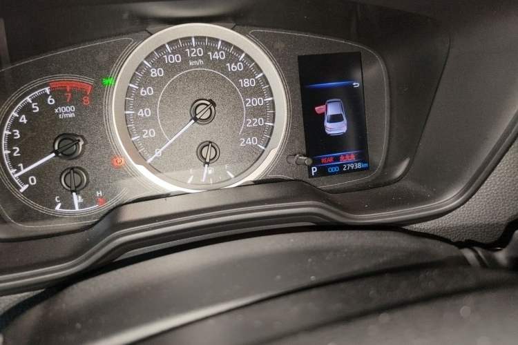 Used Toyota Levin 2021 185T CVT Sport Edition Odometer Close Up