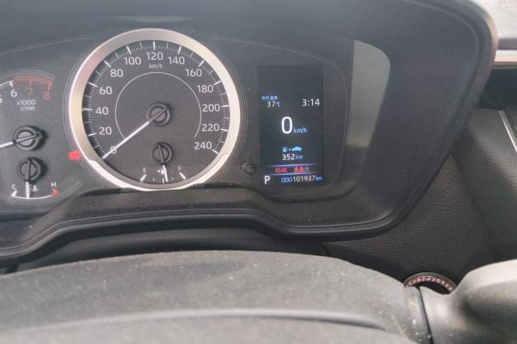 Used Toyota Levin 2021 185T CVT Luxury Edition Odometer Close Up