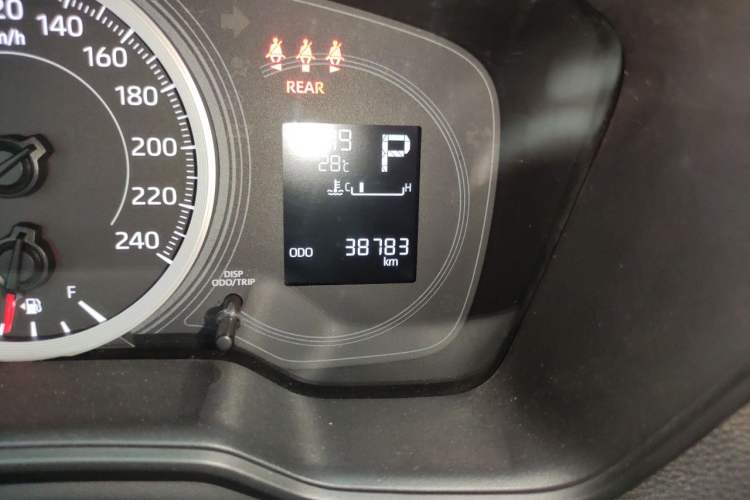 Used Toyota Levin 2021 TNGA 1.5L CVT Entry-Level Model Odometer Close Up