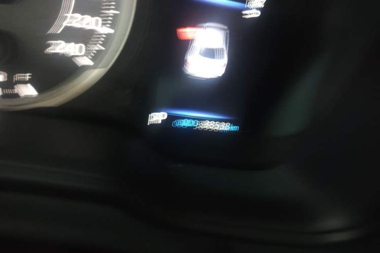 Used Toyota Levin 2021 185T CVT Luxury Edition Odometer Close Up