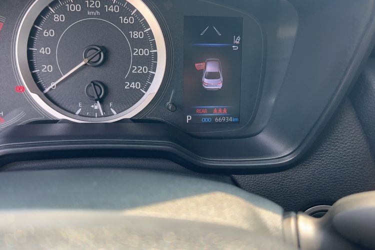 Used Toyota Levin 2021 185T CVT Sport Edition Odometer Close Up