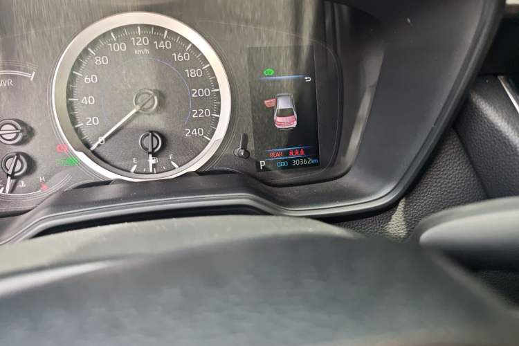 Used Toyota Levin 2021 Dual-Engine 1.8H E-CVT Luxury Edition Odometer Close Up