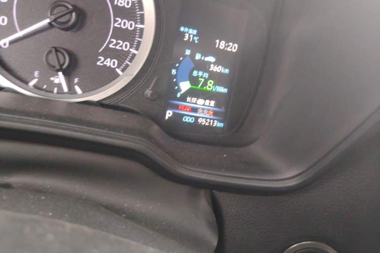 Used Toyota Levin 2021 185T CVT Luxury Edition Odometer Close Up
