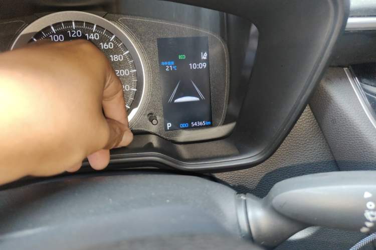 Used Toyota Levin 2021 Dual-Motor 1.8H E-CVT Leading Edition Odometer Close Up