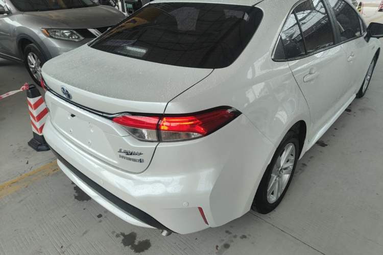 Used Toyota Levin 2021 Dual-Engine 1.8H E-CVT Luxury Edition Rear Right 45 Deg