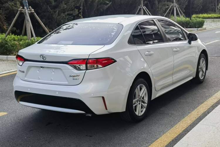 Used Toyota Levin 2021 185T CVT Luxury Edition Rear Right 45 Deg