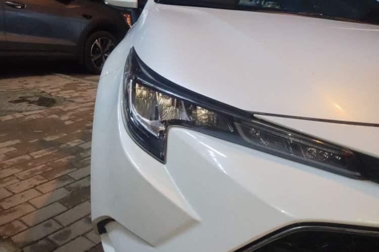 Used Toyota Levin 2021 185T CVT Luxury Edition Right Front Headlight