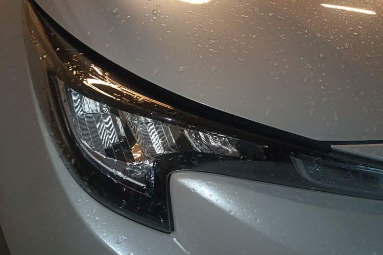 Used Toyota Levin 2021 Dual-Engine 1.8H E-CVT Luxury Edition Right Front Headlight