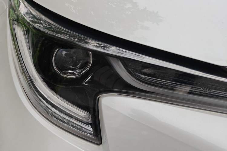 Used Toyota Levin 2021 2.0L Luxury Edition Right Front Headlight