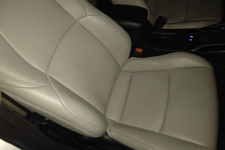 Used Toyota Levin 2021 185T CVT Entry-Level Version Right Front Seat