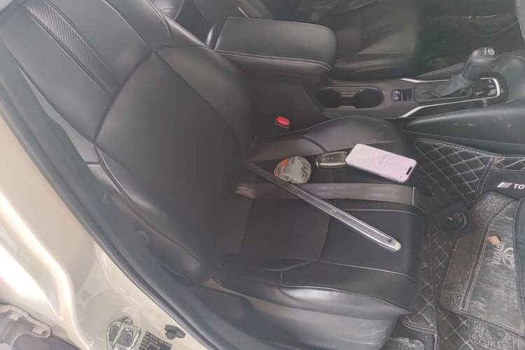 Used Toyota Levin 2021 185T CVT Luxury Edition Right Front Seat