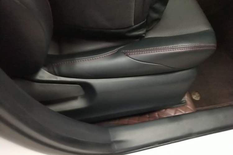 Used Toyota Levin 2021 Dual-Motor 1.8H E-CVT Sport Edition Right Front Seat