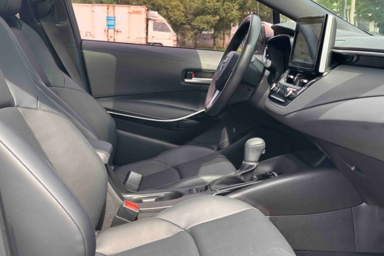 Used Toyota Levin 2021 185T CVT Luxury Edition Right Front Seat