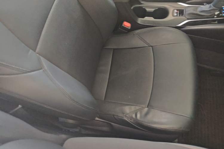 Used Toyota Levin 2021 185T CVT Luxury Edition Right Front Seat