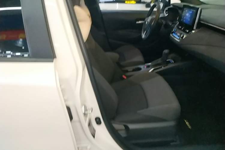 Used Toyota Levin 2021 185T CVT Luxury Edition Right Front Seat