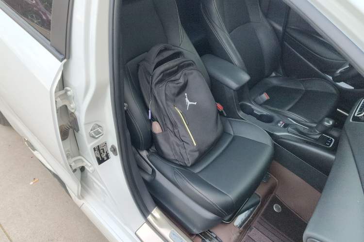 Used Toyota Levin 2021 185T CVT Luxury Edition Right Front Seat