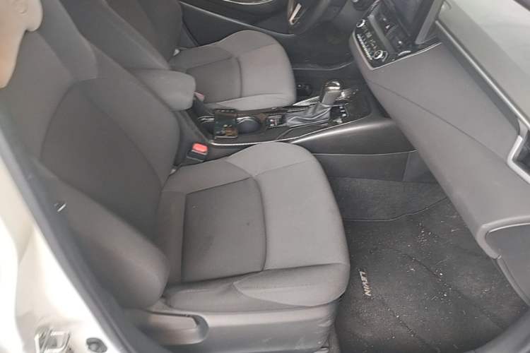 Used Toyota Levin 2021 Dual-Motor 1.8H E-CVT Leading Edition Right Front Seat