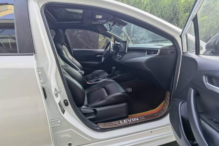 Used Toyota Levin 2021 185T CVT Luxury Edition Right Front Seat