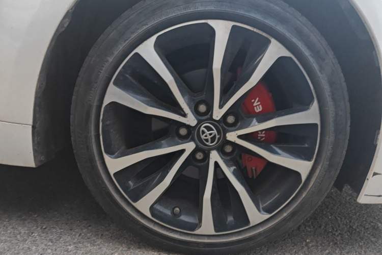 Used Toyota Levin 2021 185T CVT Sport Edition Right Front Wheel Hub