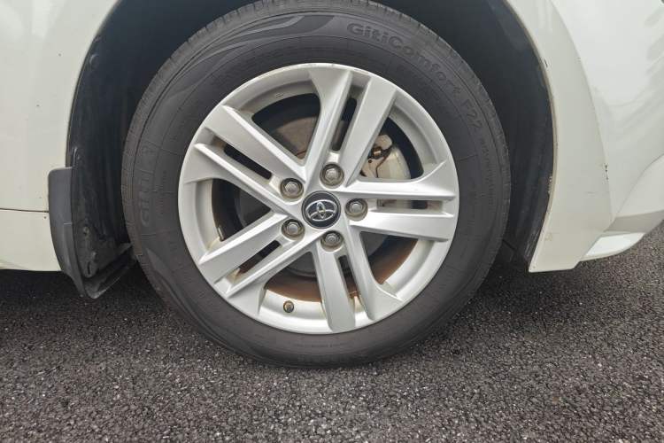 Used Toyota Levin 2021 185T CVT Luxury Edition Right Front Wheel Hub