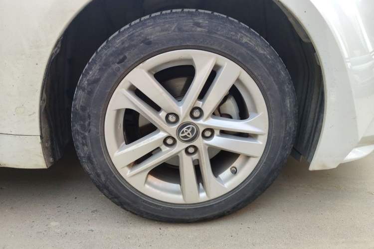 Used Toyota Levin 2021 185T CVT Luxury Edition Right Front Wheel Hub