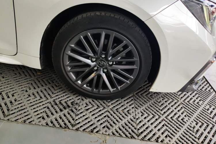 Used Toyota Levin 2021 2.0L Luxury Edition Right Front Wheel Hub
