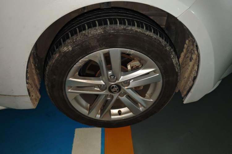 Used Toyota Levin 2021 185T CVT Luxury Edition Right Front Wheel Hub