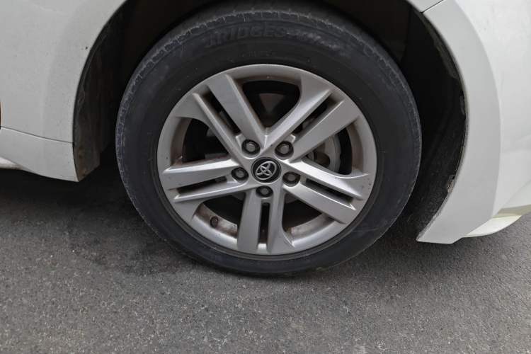 Used Toyota Levin 2021 185T CVT Luxury Edition Right Front Wheel Hub