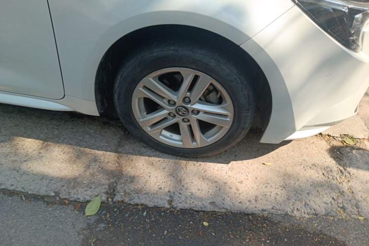 Used Toyota Levin 2021 185T CVT Luxury Edition Right Front Wheel Hub