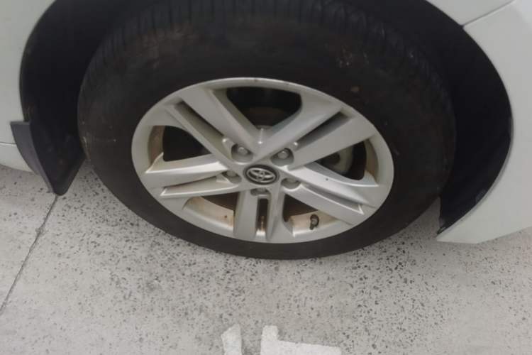 Used Toyota Levin 2021 185T CVT Luxury Edition Right Front Wheel Hub