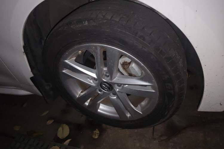 Used Toyota Levin 2021 185T CVT Luxury Edition Right Front Wheel Hub