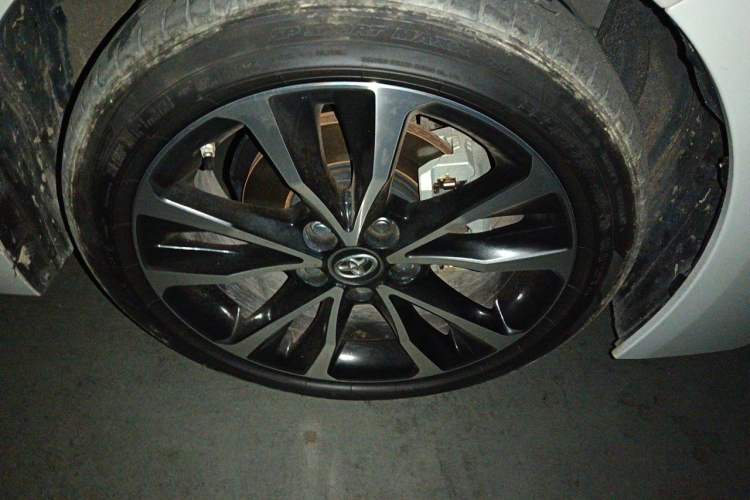 Used Toyota Levin 2021 185T CVT Sport Edition Right Front Wheel Hub