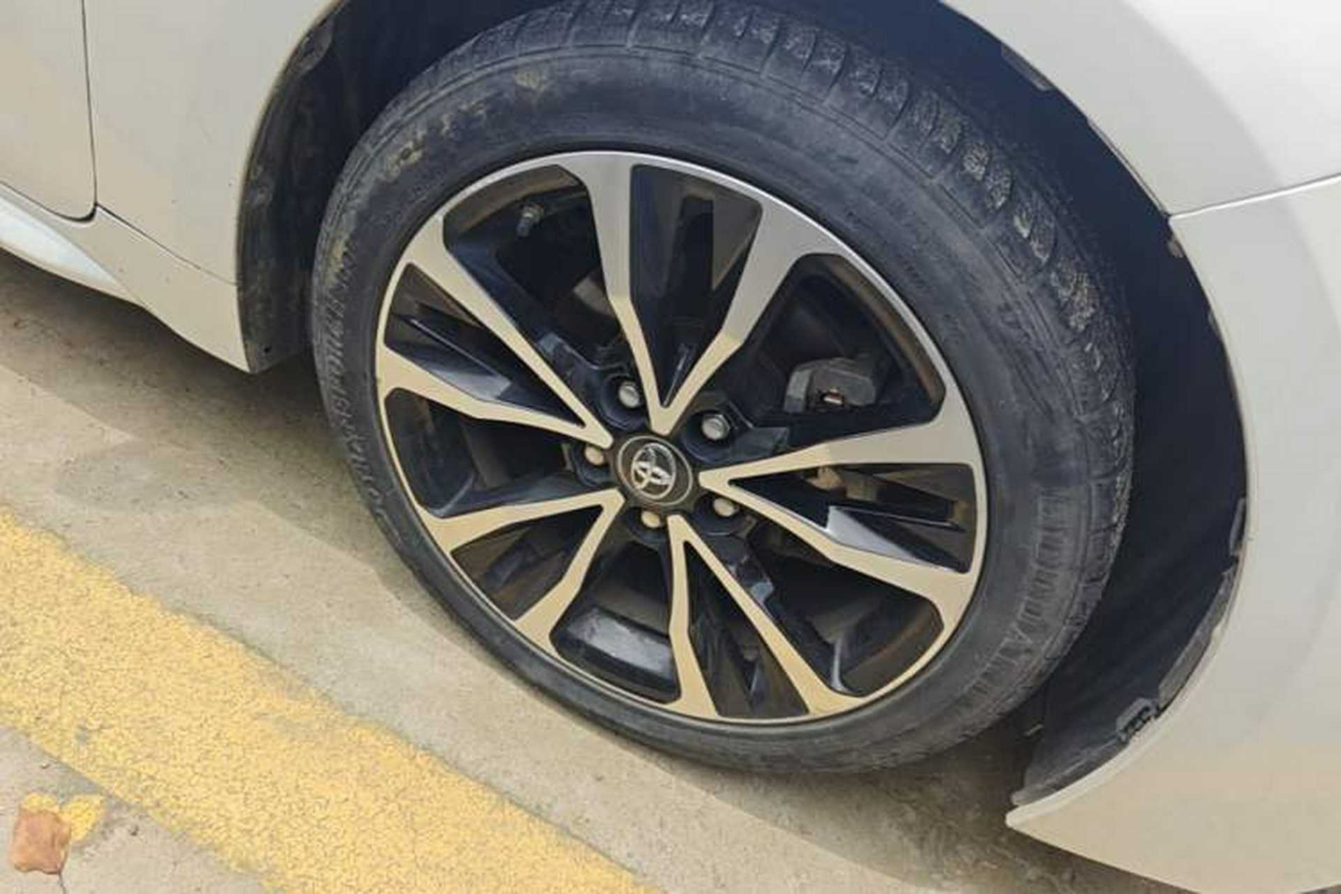 Used Toyota Levin 2021 185T CVT Sport Edition Right Front Wheel Hub