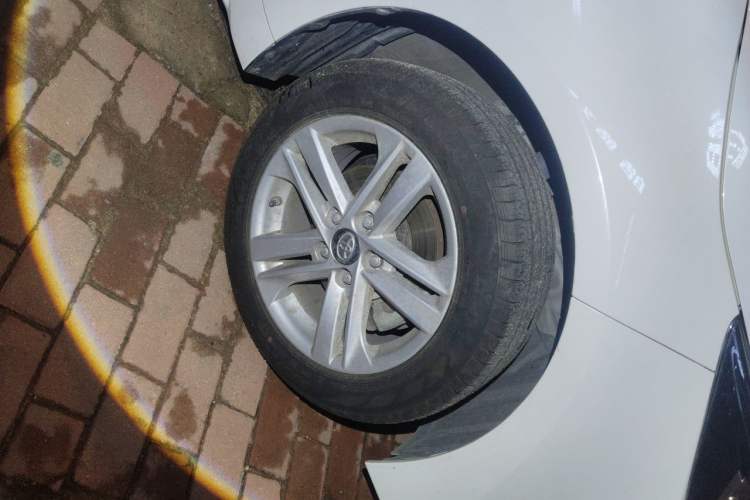 Used Toyota Levin 2021 185T CVT Luxury Edition Right Front Wheel Hub