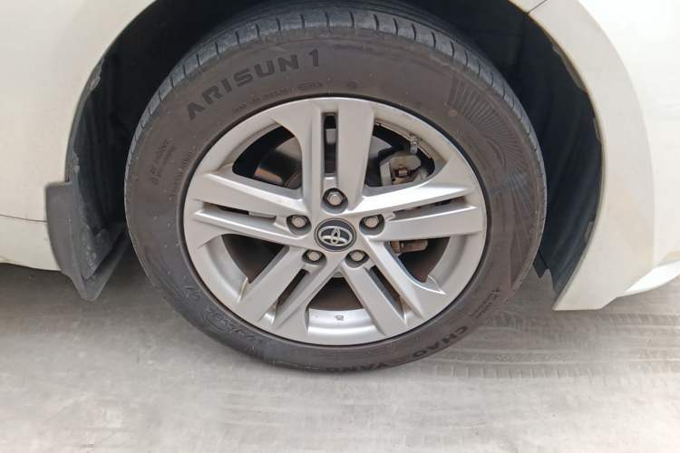 Used Toyota Levin 2021 185T CVT Luxury Edition Right Front Wheel Hub