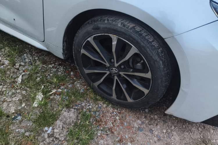 Used Toyota Levin 2021 185T CVT Sport Edition Right Front Wheel Hub