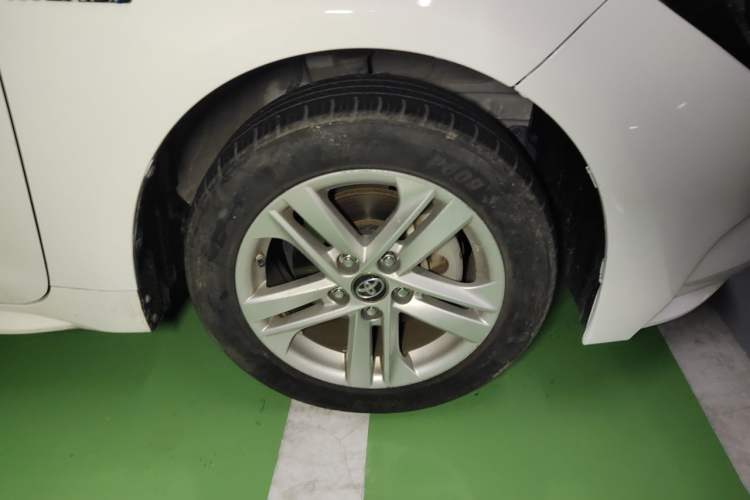 Used Toyota Levin 2021 Dual-Motor 1.8H E-CVT Leading Edition Right Front Wheel Hub
