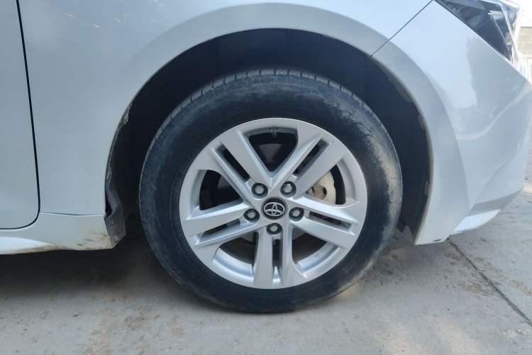 Used Toyota Levin 2021 185T CVT Luxury Edition Right Front Wheel Hub