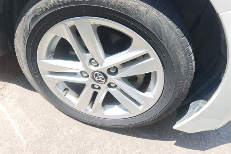 Used Toyota Levin 2021 185T CVT Luxury Edition Right Front Wheel Hub