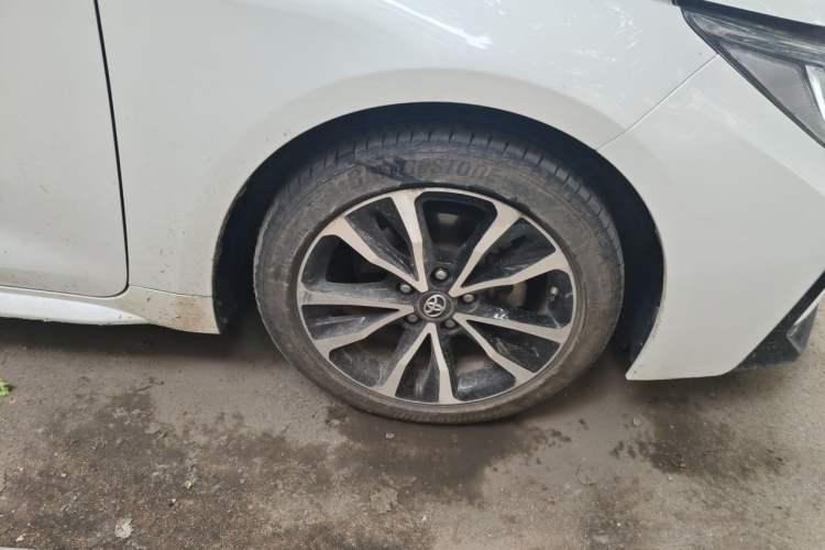 Used Toyota Levin 2021 185T CVT Sport Edition Right Front Wheel Hub