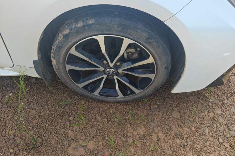 Used Toyota Levin 2021 185T CVT Sport Edition Right Front Wheel Hub