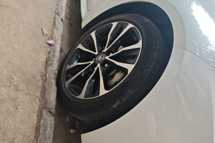 Used Toyota Levin 2021 185T CVT Sport Edition Right Front Wheel Hub