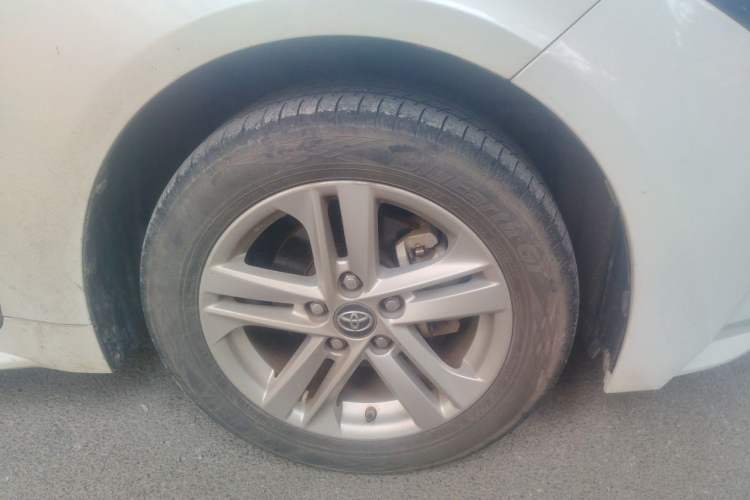 Used Toyota Levin 2021 185T CVT Luxury Edition Right Front Wheel Hub