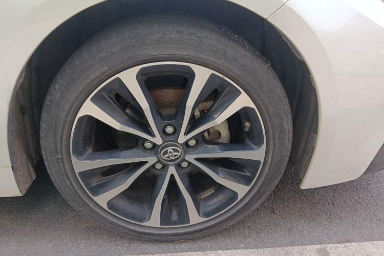 Used Toyota Levin 2021 185T CVT Sport Edition Right Front Wheel Hub
