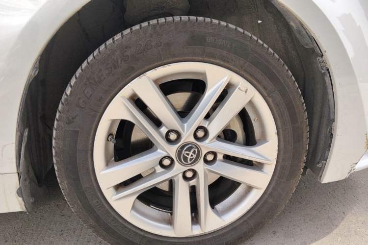 Used Toyota Levin 2021 185T CVT Luxury Edition Right Front Wheel Hub