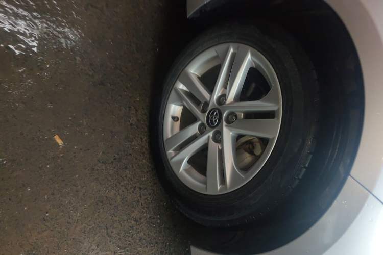 Used Toyota Levin 2021 185T CVT Luxury Edition Right Front Wheel Hub