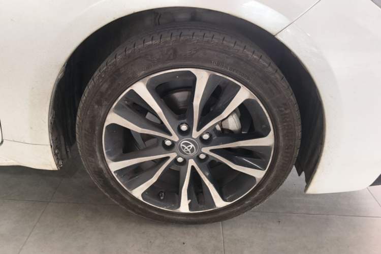 Used Toyota Levin 2021 185T CVT Sport Edition Right Front Wheel Hub