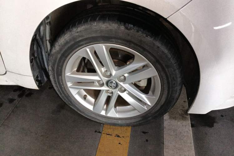 Used Toyota Levin 2021 185T CVT Luxury Edition Right Front Wheel Hub